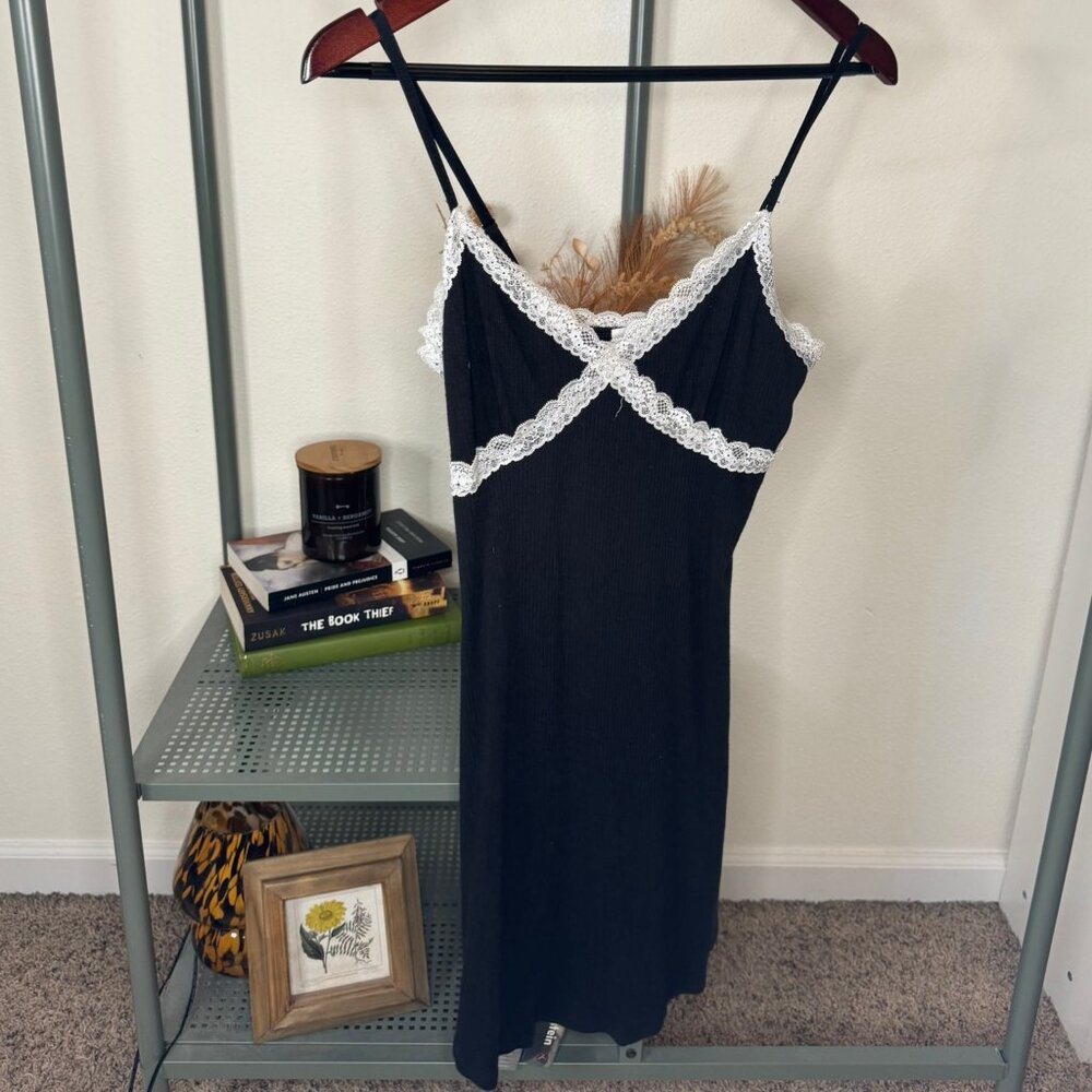 Flowy Lace Ribbed Mini Dress